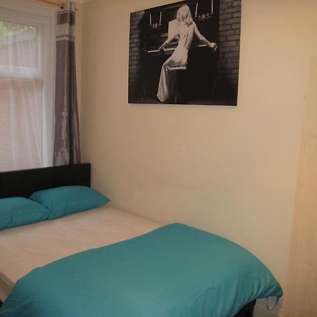 The Dream Resthouse Hotel London Room photo