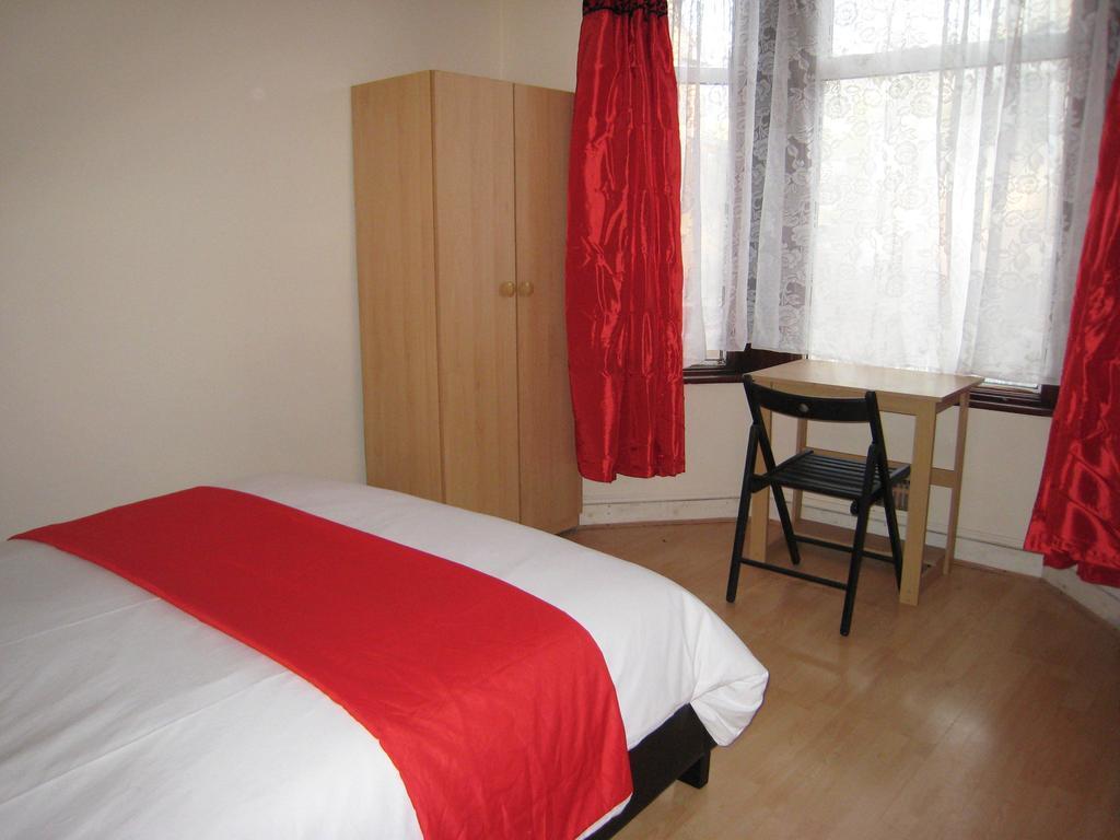 The Dream Resthouse Hotel London Room photo