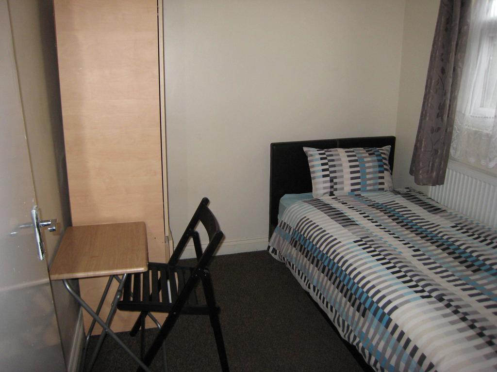 The Dream Resthouse Hotel London Room photo