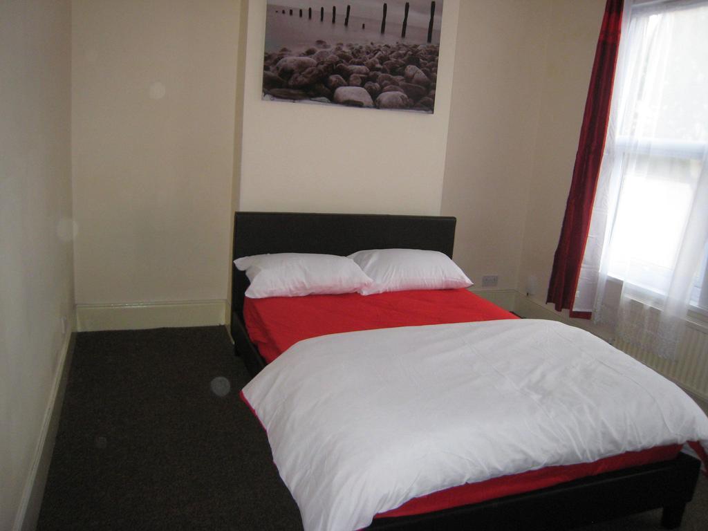 The Dream Resthouse Hotel London Room photo